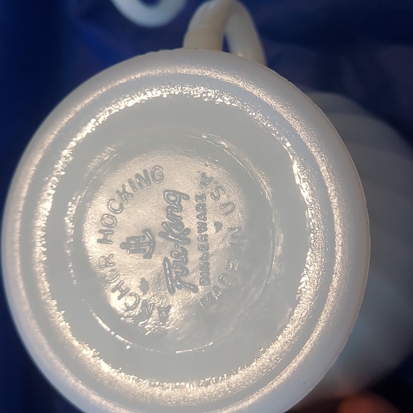 Anchor Hocking Fire King White Swirl Gold Trim Sugar Bowl & Creamer - Picture 4 of 4